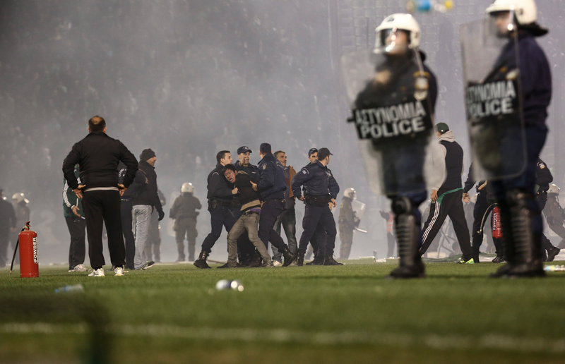 Illustration for article titled Greek Soccer League Game Postponed After Fan Riot